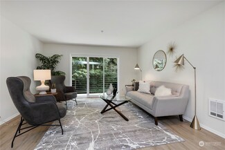 12034 15th Ave NE Unit 106, Seattle, WA 98125
