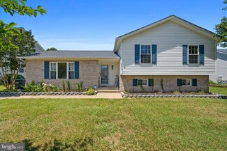 22213 Goldenrod Dr, Great Mills, MD 20634