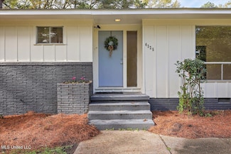 4325 Ridgewood Rd, Jackson, MS 39211