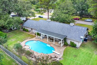 403 Hillje St, Alvin, TX 77511