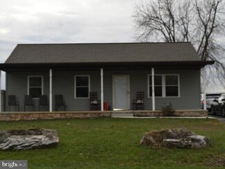 83 N Sheridan Rd, Newmanstown, PA 17073