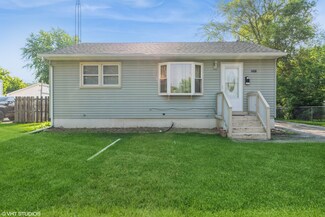 2241 Shawnee Rd Unit 3, Waukegan, IL 60087
