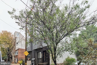 834 N Orkney St, Philadelphia, PA 19123