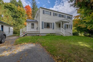 82 Chamberlain St, Brewer, ME 04412