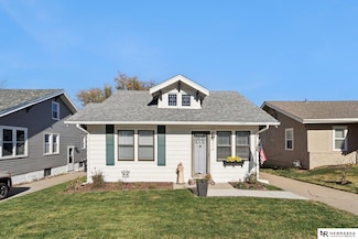 4216 Barker Ave, Omaha, NE 68105