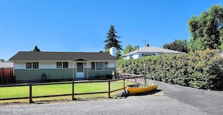 610 W Pear Ave, Selah, WA 98942