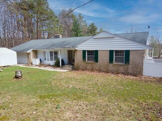 3508 S Ramshorn Dr, Fremont, MI 49412