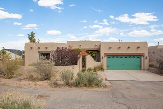 824 3rd St NE, Rio Rancho, NM 87124