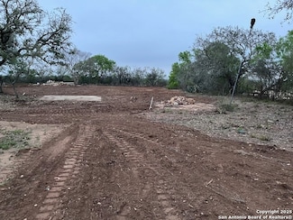 7505 Fm 1333, Charlotte, TX 78011