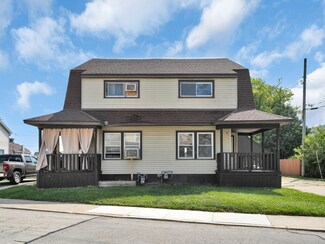 1721 Blaine Ave, Racine, WI 53405