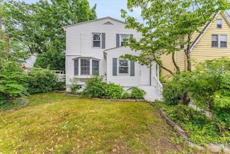 1079 Stanton Ave, Woodmere, NY 11598