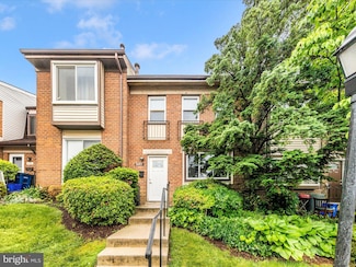 2350 Sun Valley Cir Unit 2C, Silver Spring, MD 20906