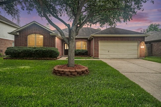 312 Cedar Branch Dr, League City, TX 77573
