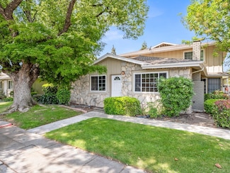 2204 Peach Ave Unit 1, Clovis, CA 93612