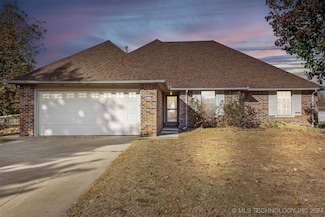 25110 Spring Lake Cir, Broken Arrow, OK 74014