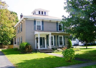21 4th St, Camden, NY 13316