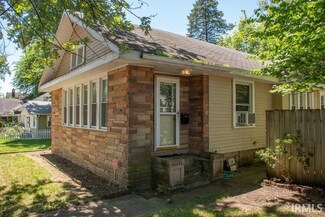 1023 Clover St, South Bend, IN 46615