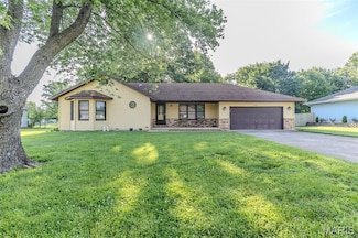 1432 Lana Dr, Lebanon, MO 65536