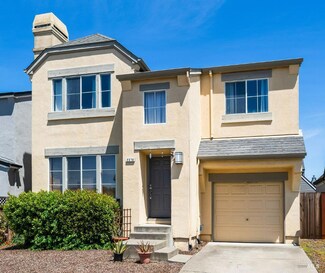 2370 Battersea St, Santa Rosa, CA 95403