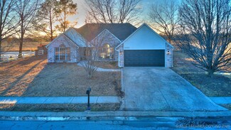 26520 Arrowood Dr, Claremore, OK 74019