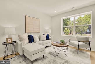 2610 41st St NW Unit 3, Washington, DC 20007