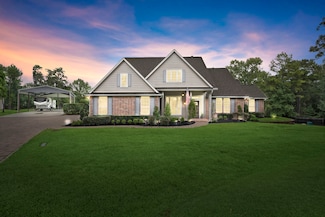 14702 Winding Hill Dr, Magnolia, TX 77354