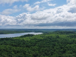 000 S Eagle Creek Rd, Holladay, TN 38341
