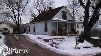 504 Market St, Keosauqua, IA 52565