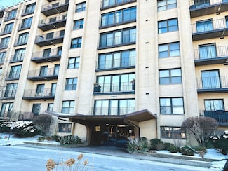 4601 W Touhy Ave Unit 310, Lincolnwood, IL 60712