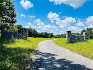 343 Dockery Rd, Russell Springs, KY 42642