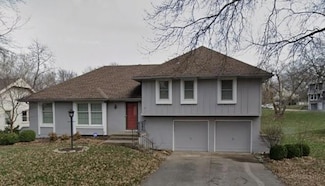 10449 Walnut Dr, Kansas City, MO 64114