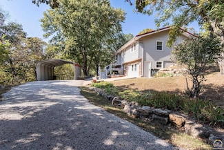 17536 26th St, Lawrence, KS 66044