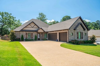 301 Arlington Park Dr, Hot Springs, AR 71901