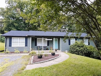 167 Wagoner Dr, Mount Airy, NC 27030