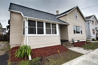 452 W 7th Ave, Oshkosh, WI 54902