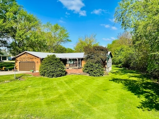 1310 E 15th Rd, Streator, IL 61364