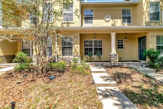 213 Draw Bridge Ln, Valrico, FL 33594