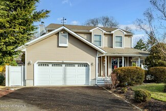 128 Cranmoor Dr, Toms River, NJ 08753