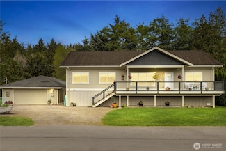 112 Margaret St, Port Ludlow, WA 98365