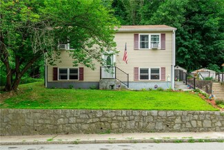 1221 Manville Rd, Woonsocket, RI 02895