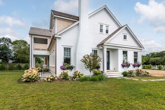 2 Somerset Ln, Edgartown, MA 02539