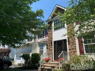 84 Heman St, Edison, NJ 08837