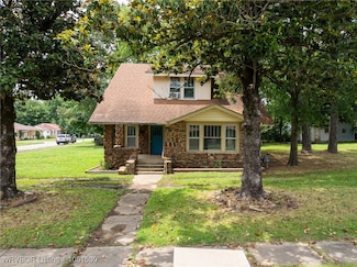 701 N Witte St, Poteau, OK 74953