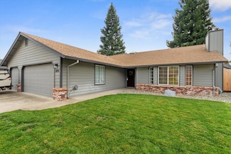 6645 Waterford Dr, Redding, CA 96001