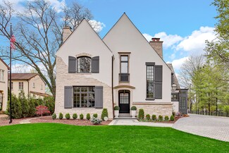 532 W North St, Hinsdale, IL 60521