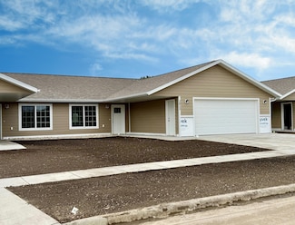 2012 Rapid Valley St, Brookings, SD 57006