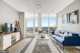 925 N Fairfax St Unit 1203, Alexandria, VA 22314
