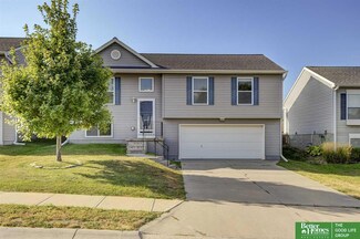 10861 Hanover St, Omaha, NE 68142