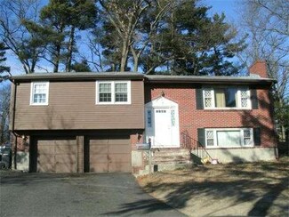 911 Washington St, Dedham, MA 02026