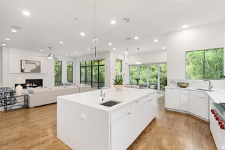 6620 Lake Circle Dr, Dallas, TX 75214